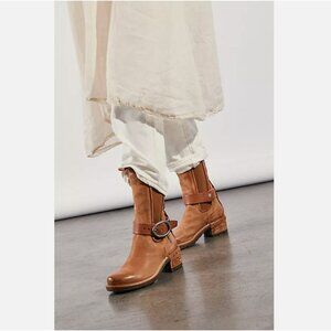 New Free People A.S. 98 Skye Chelsea Boots Size 9 MSRP: $428